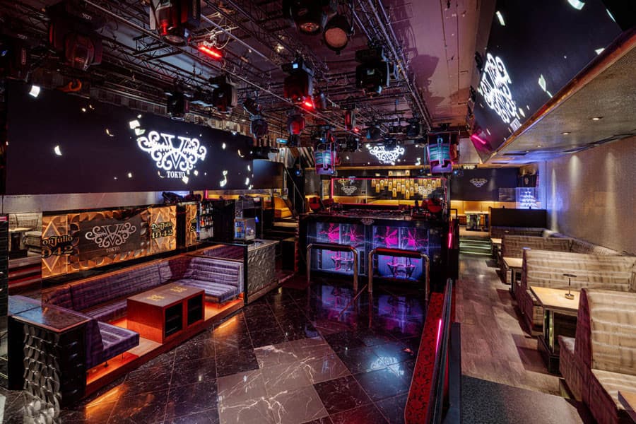 V2 Tokyo interior